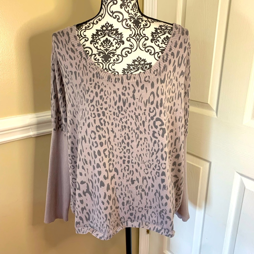 PEARL, OVERSIZED LEOPARD PRINT SWEATER, SIZE XXL